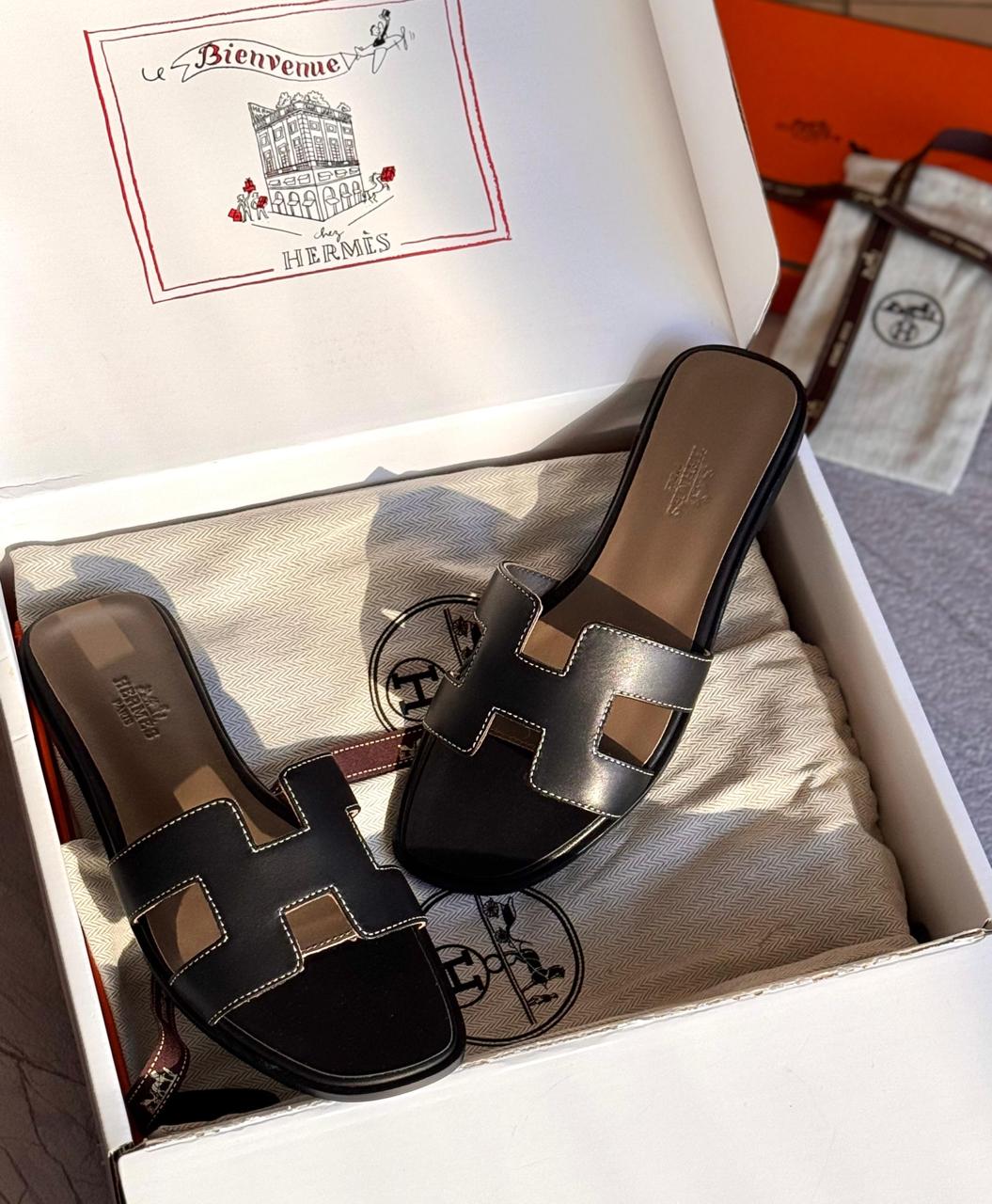 Ladies Hermes flats Lilly Onlines