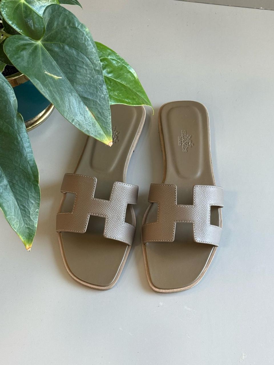 Ladies Hermes flats Lilly Onlines