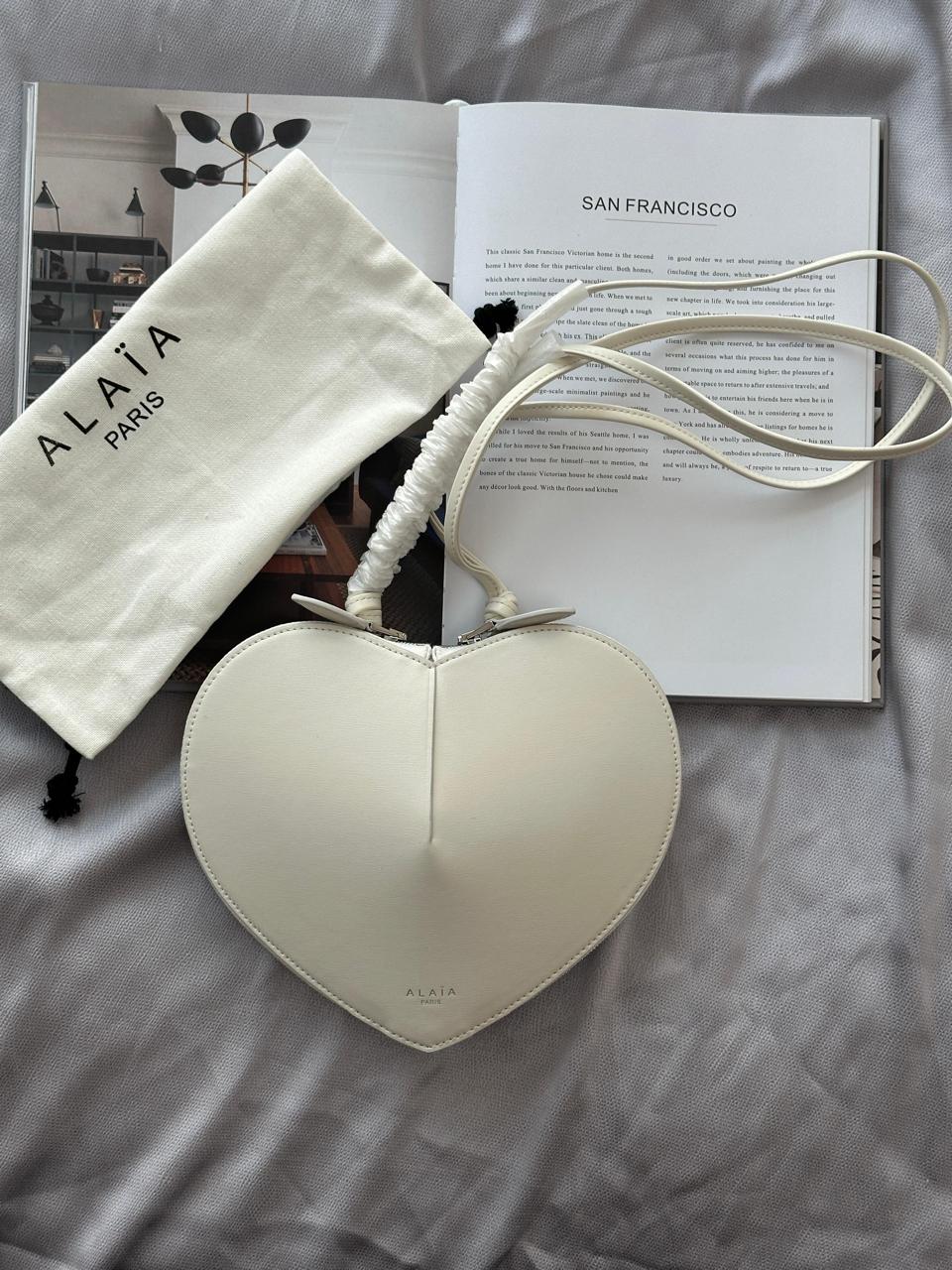 Ladies Alaia bags Lilly Onlines
