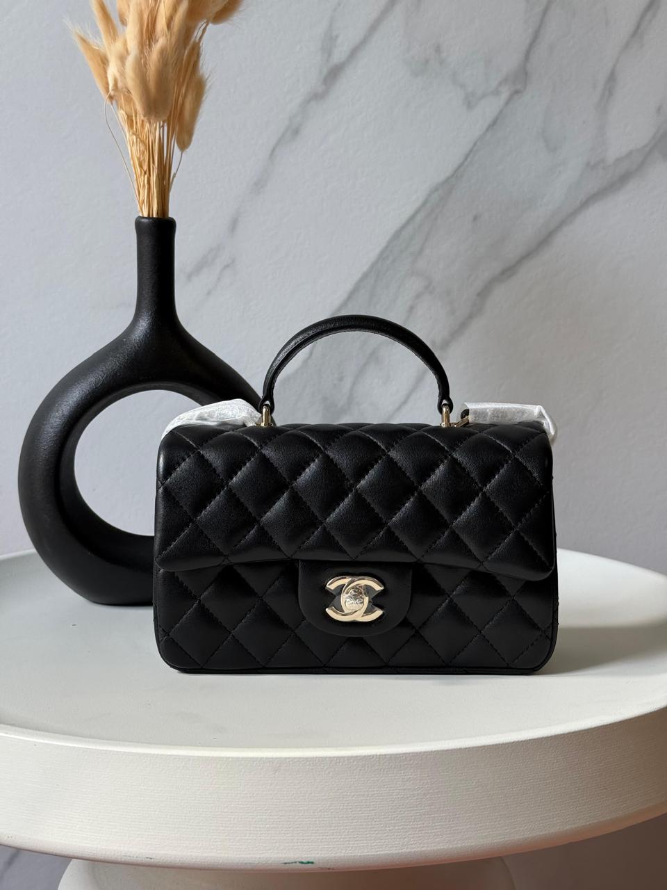 Ladies Chanel bags Lilly Onlines