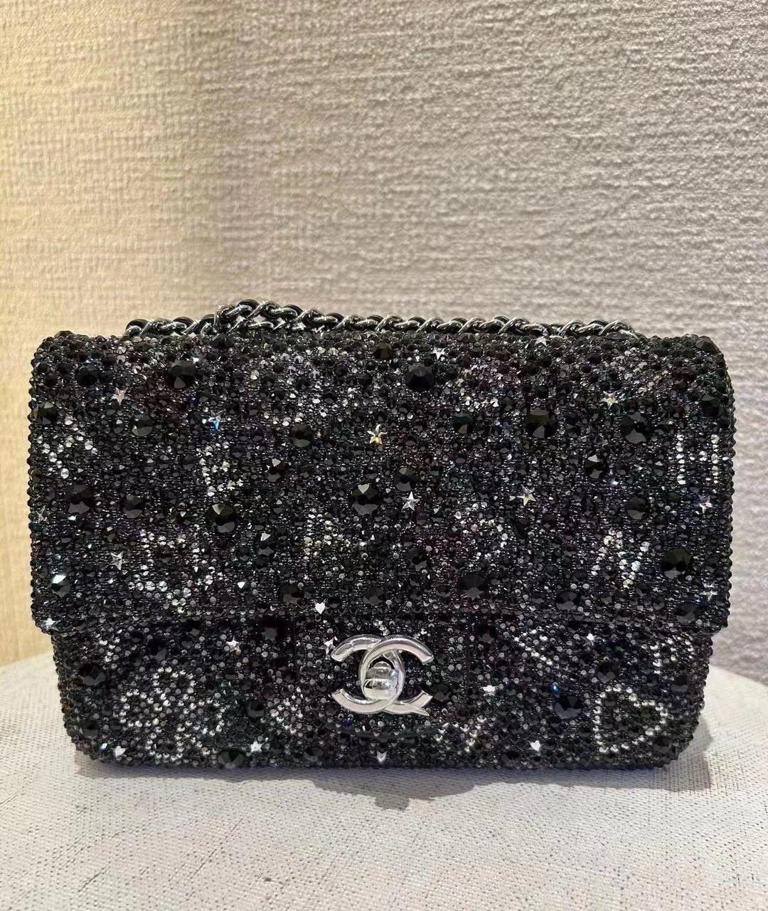Ladies Chanel bags Lilly Onlines