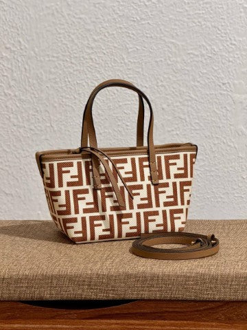 Ladies Fendi bags Lilly Onlines