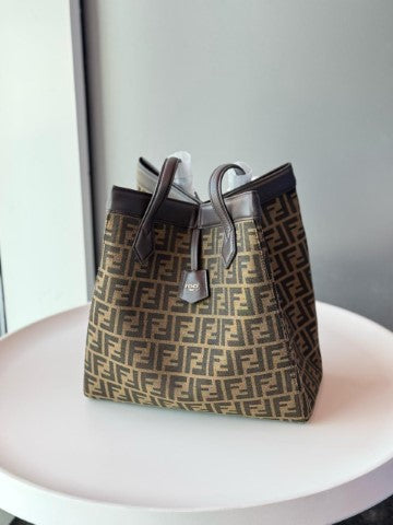 Ladies Fendi bags Lilly Onlines