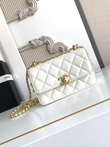 ladies Chanel bags Lilly Onlines