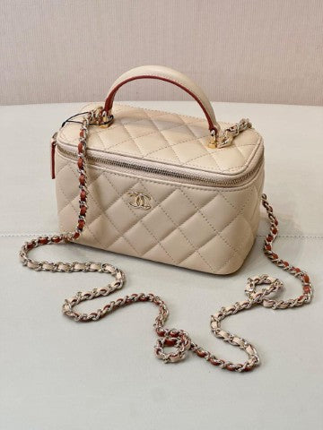 ladies Chanel bags Lilly Onlines