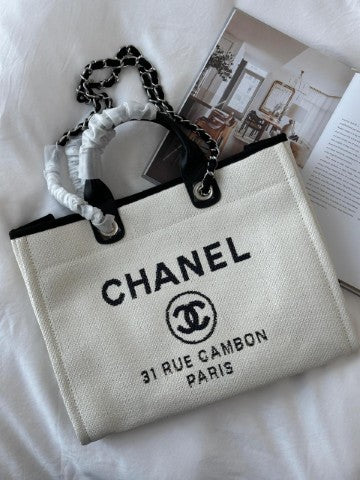 Ladies Chanel bags Lilly Onlines