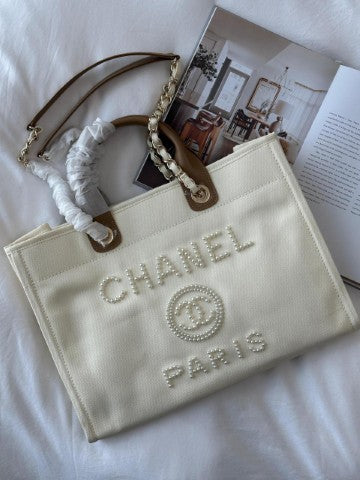 Ladies Chanel bags Lilly Onlines