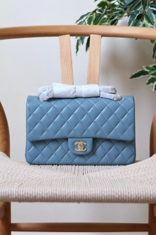 Ladies Chanel bags Lilly Onlines