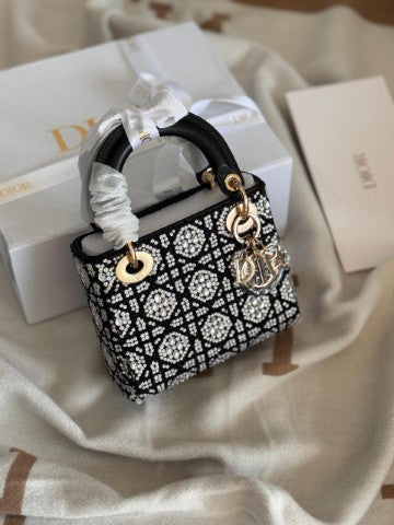 Ladies Dior bags Lilly Onlines