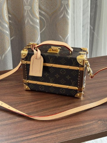 Ladies Lv bags Lilly Onlines