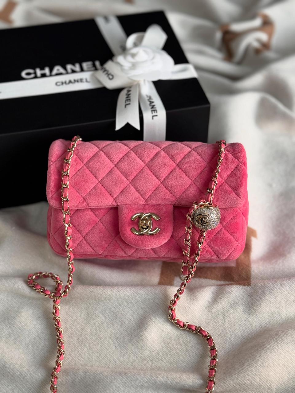 Ladies Chanel bags Lilly Onlines