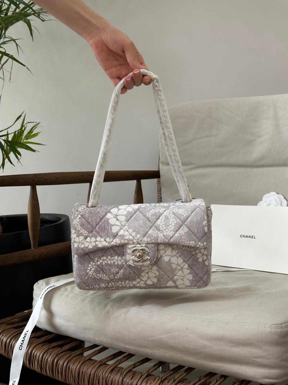 Ladies Chanel bags Lilly Onlines