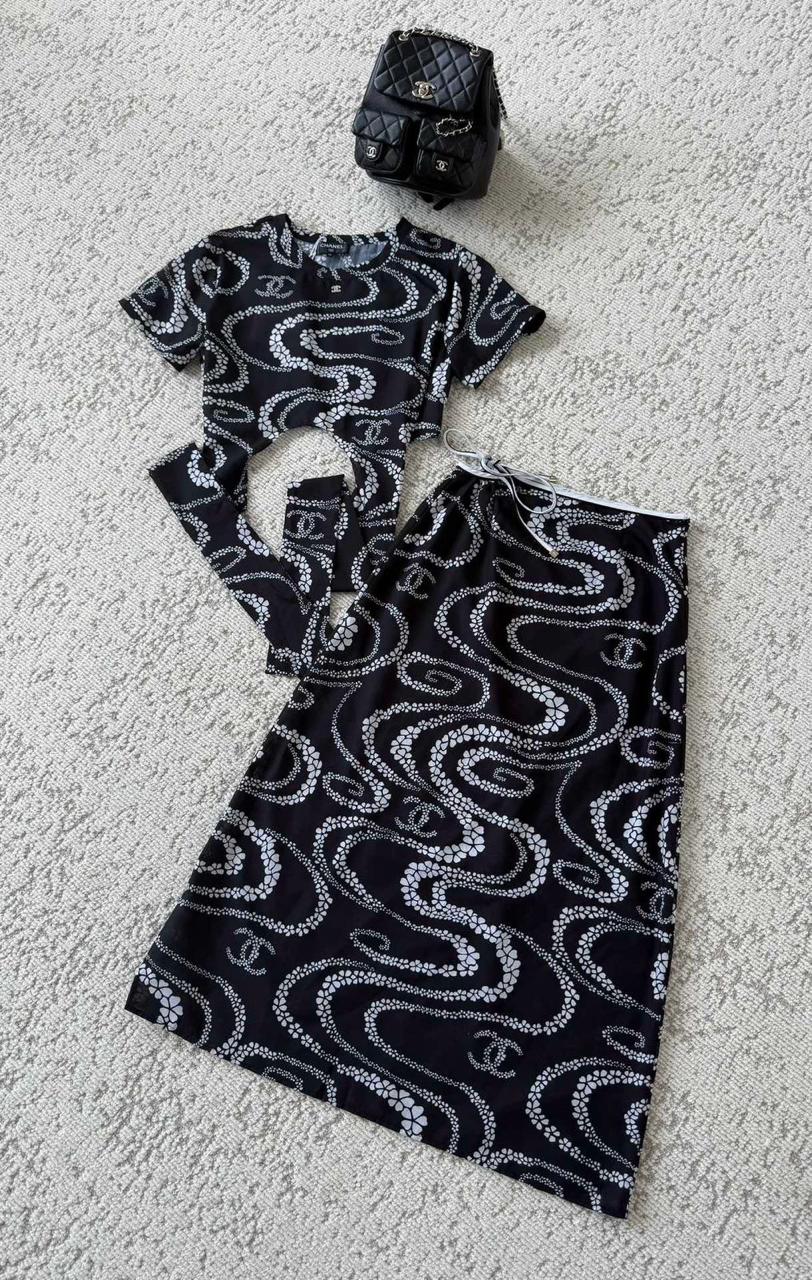 Title dresses Lilly Onlines