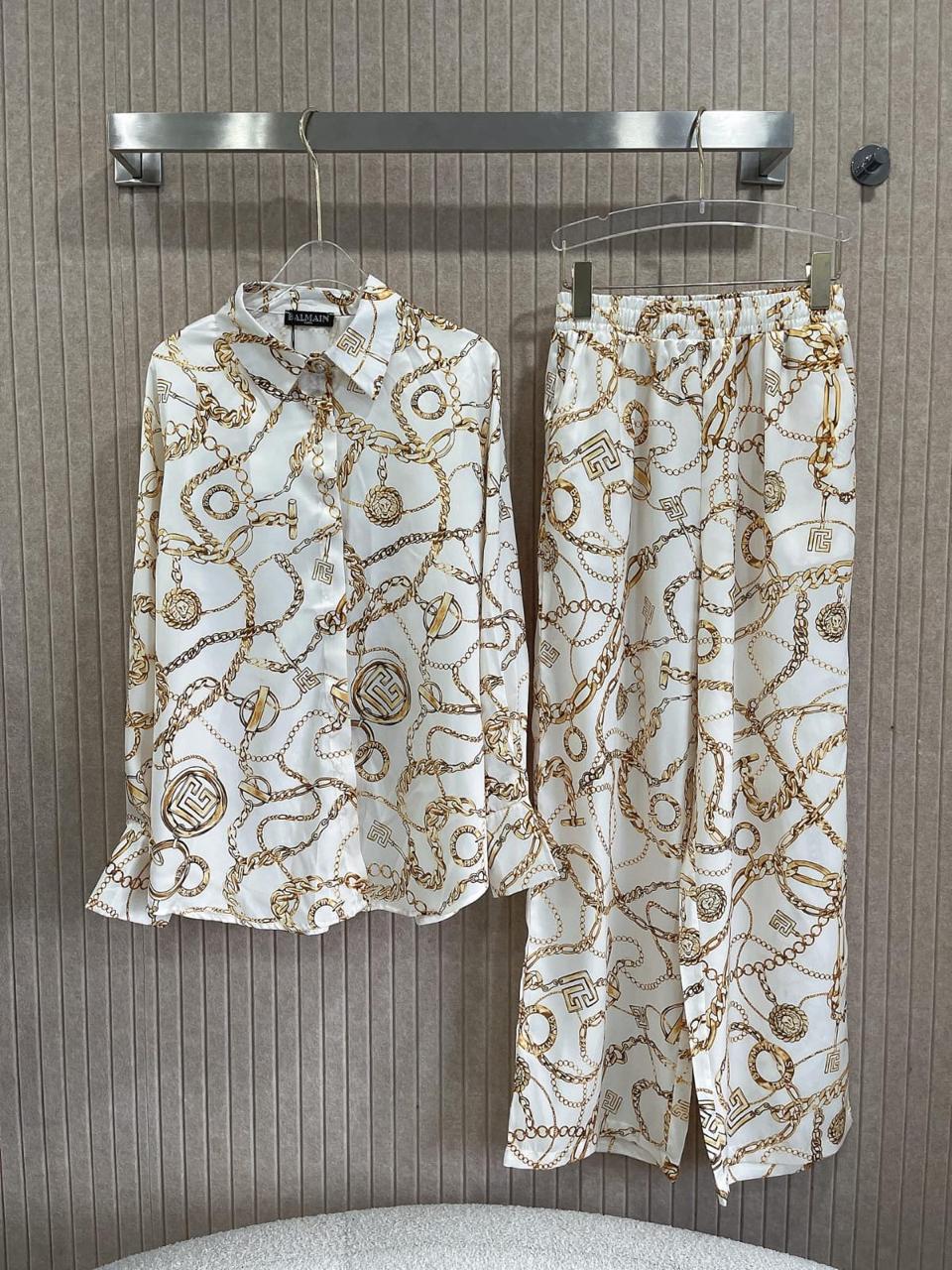 Title dresses Lilly Onlines