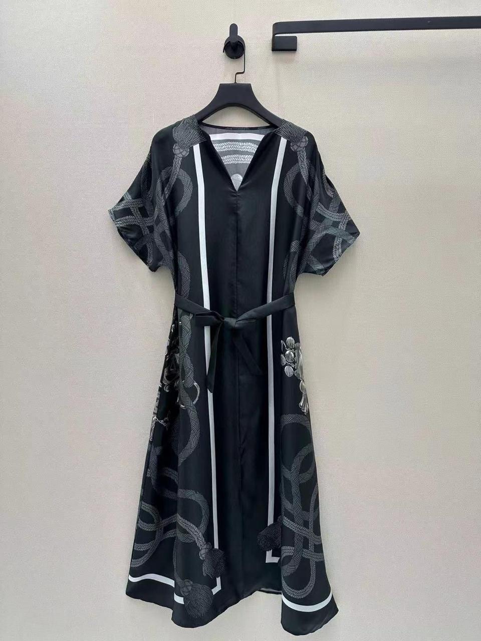 Title dresses Lilly Onlines
