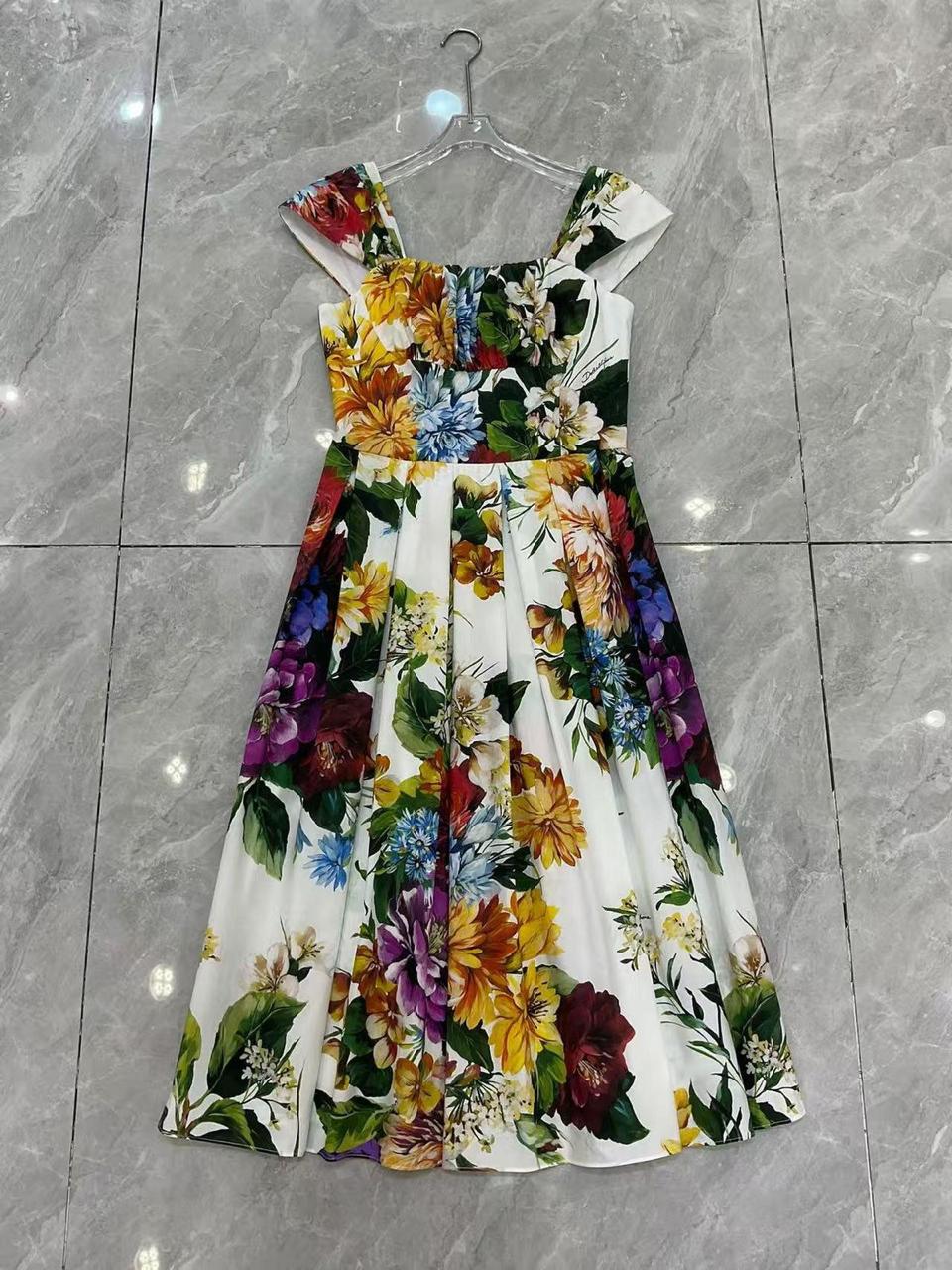 Title dresses Lilly Onlines
