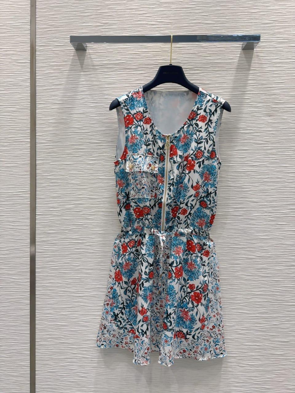 Title dresses Lilly Onlines