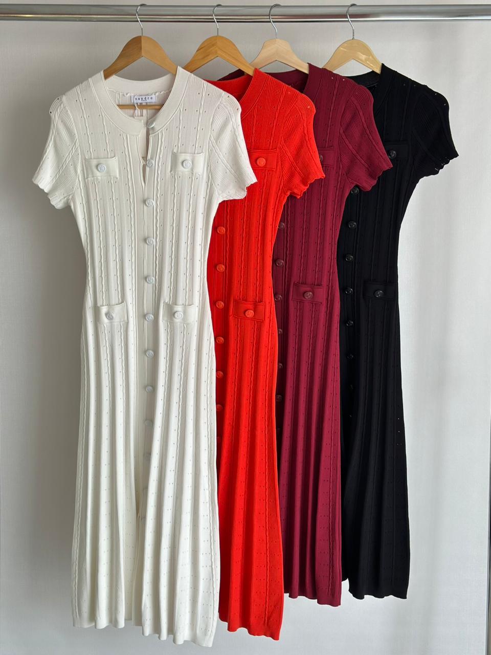 Title dresses Lilly Onlines