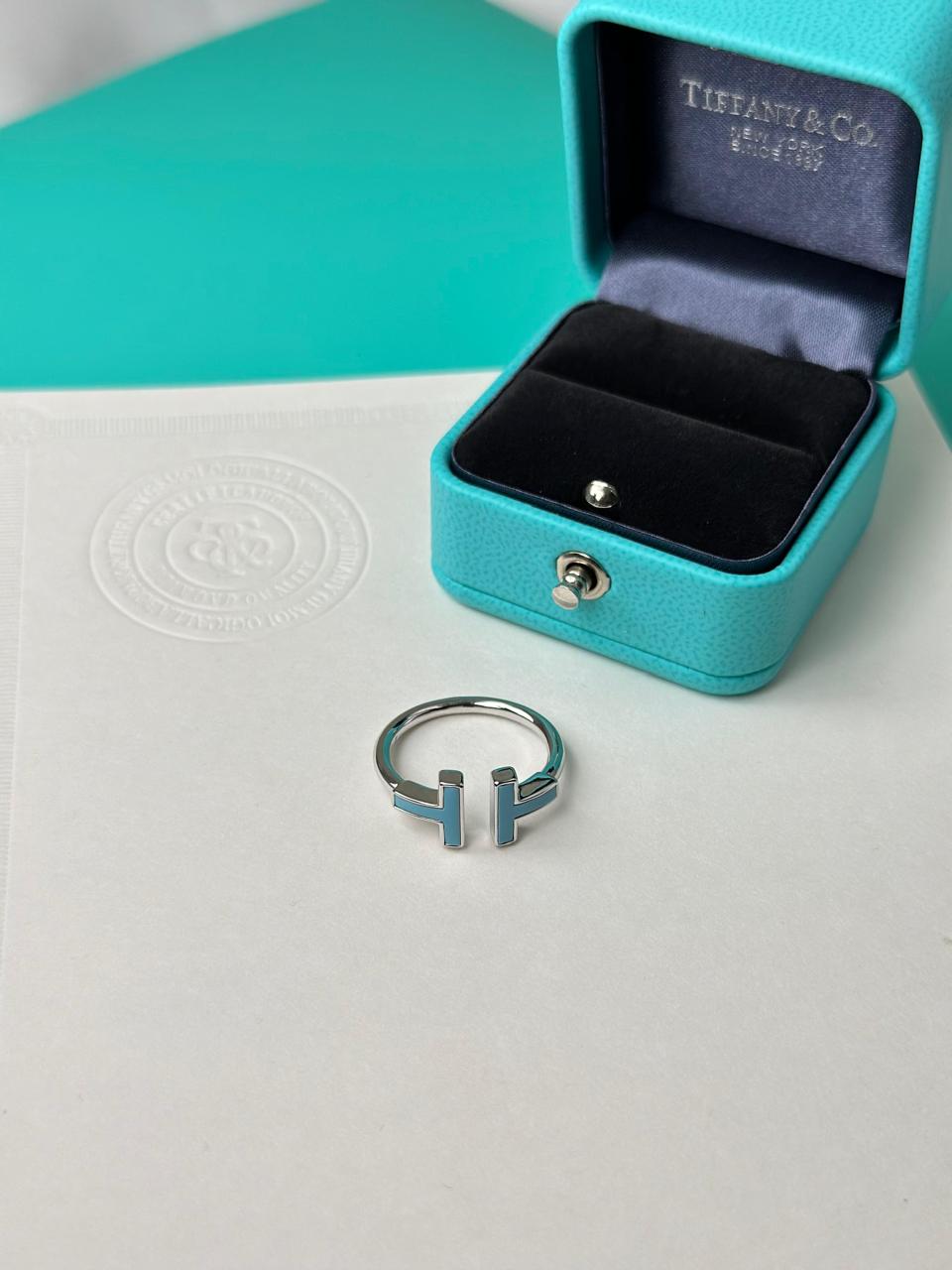 Ladies rings & earrings Lilly Onlines