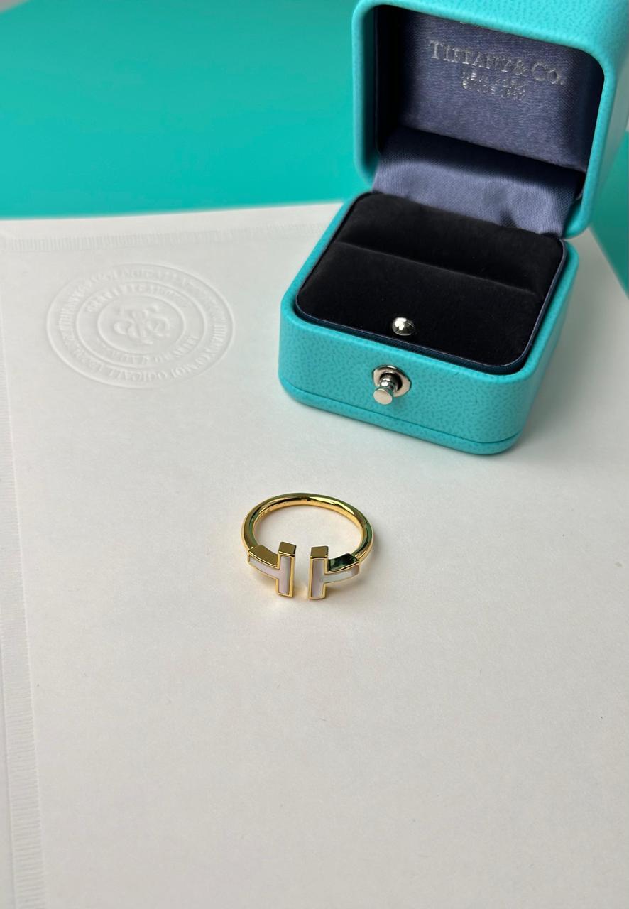 Ladies rings & earrings Lilly Onlines