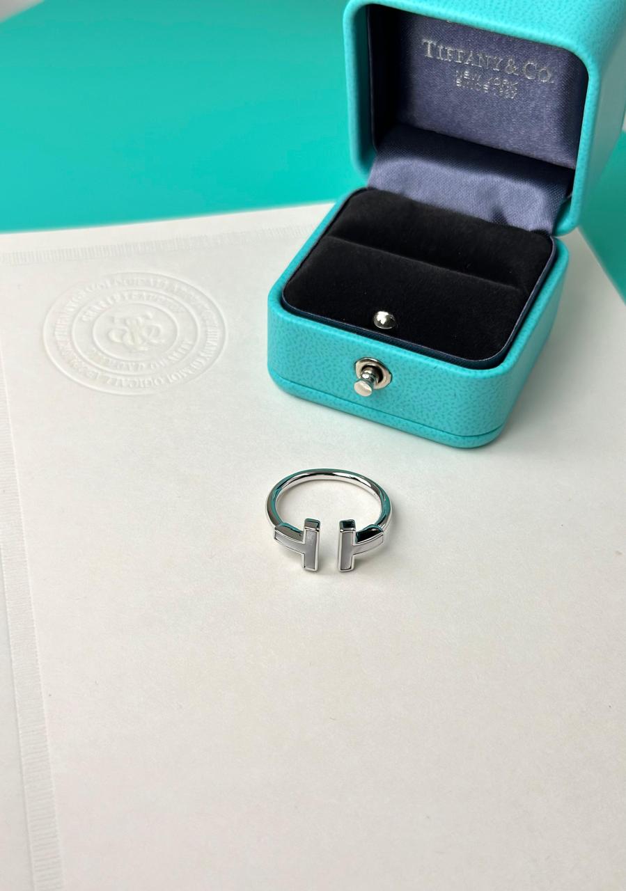 Ladies rings & earrings Lilly Onlines