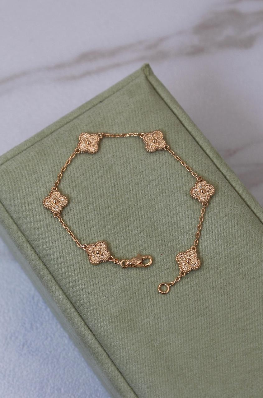 Ladies bracelets & brooches Lilly Onlines