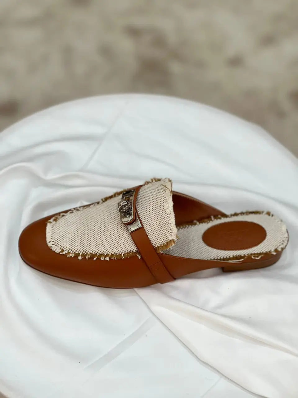 Ladies Flats | Hermes | For Pricing and Order WhatsApp +971581402705 Lilly Onlines
