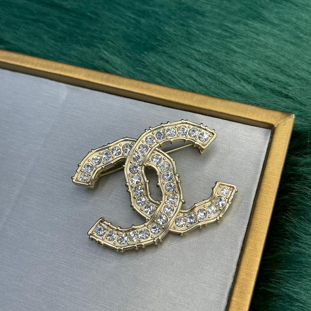 ladies brooches and bracelets Lilly Onlines
