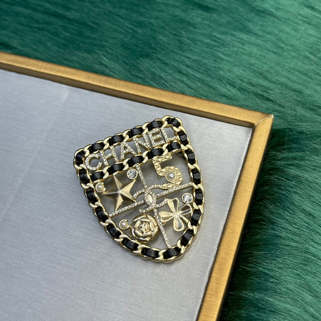 ladies brooches and bracelets Lilly Onlines