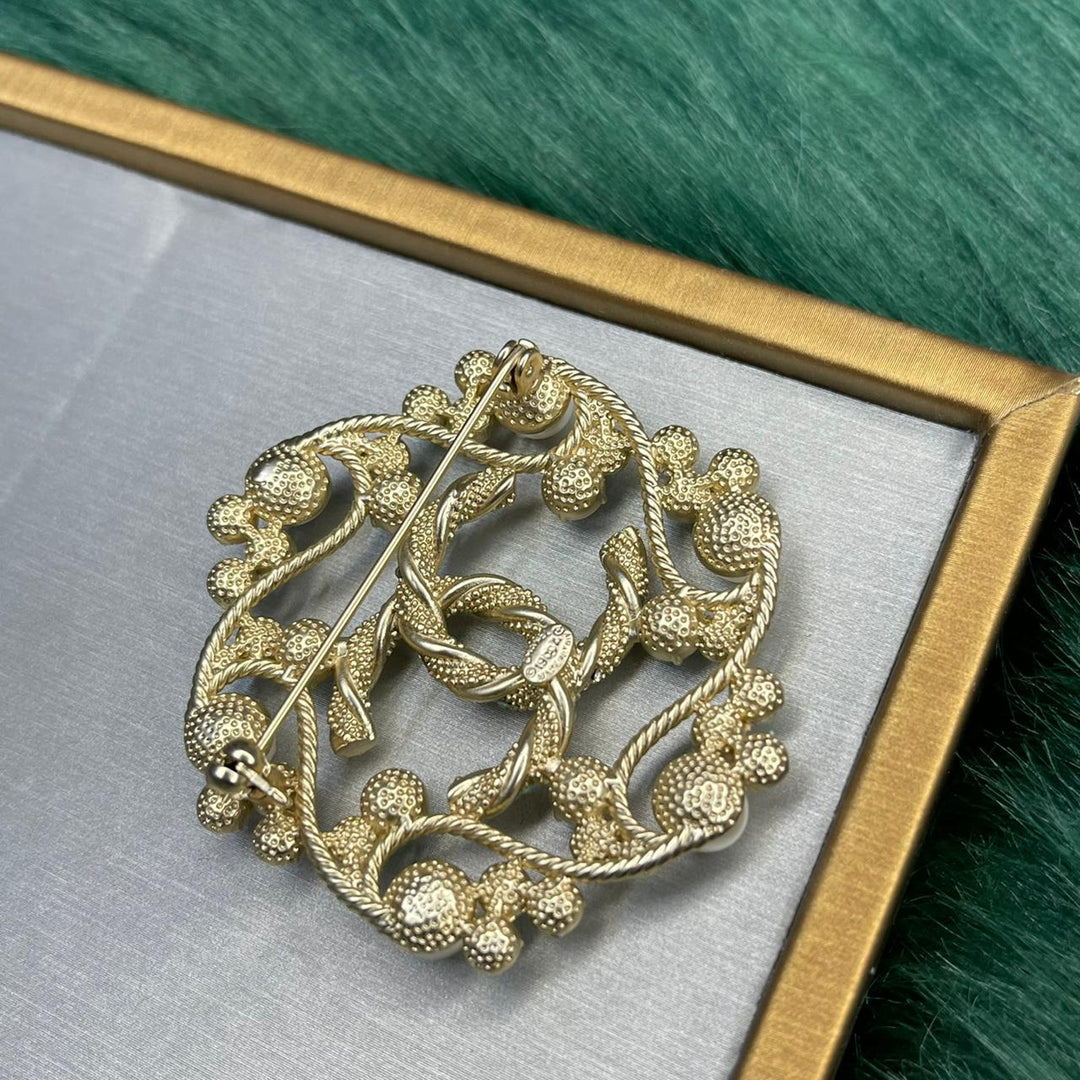 ladies brooches and bracelets Lilly Onlines