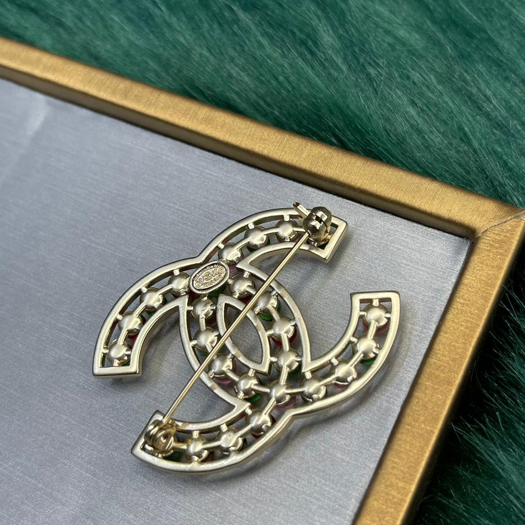 ladies brooches and bracelets Lilly Onlines