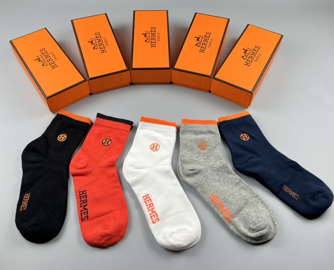 Ladies gloves and socks Lilly Onlines