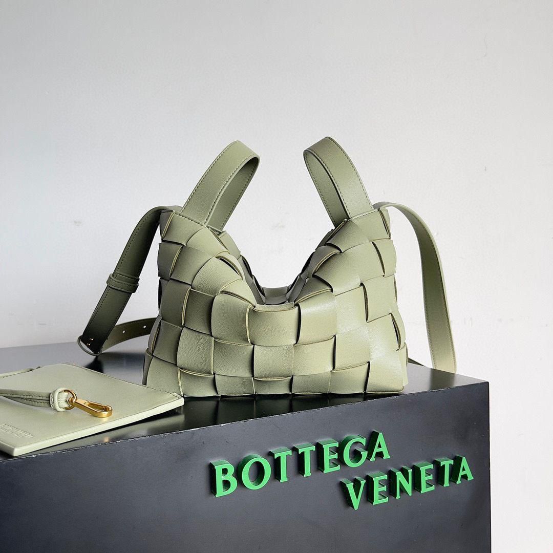 Ladies Bottega bags Lilly Onlines