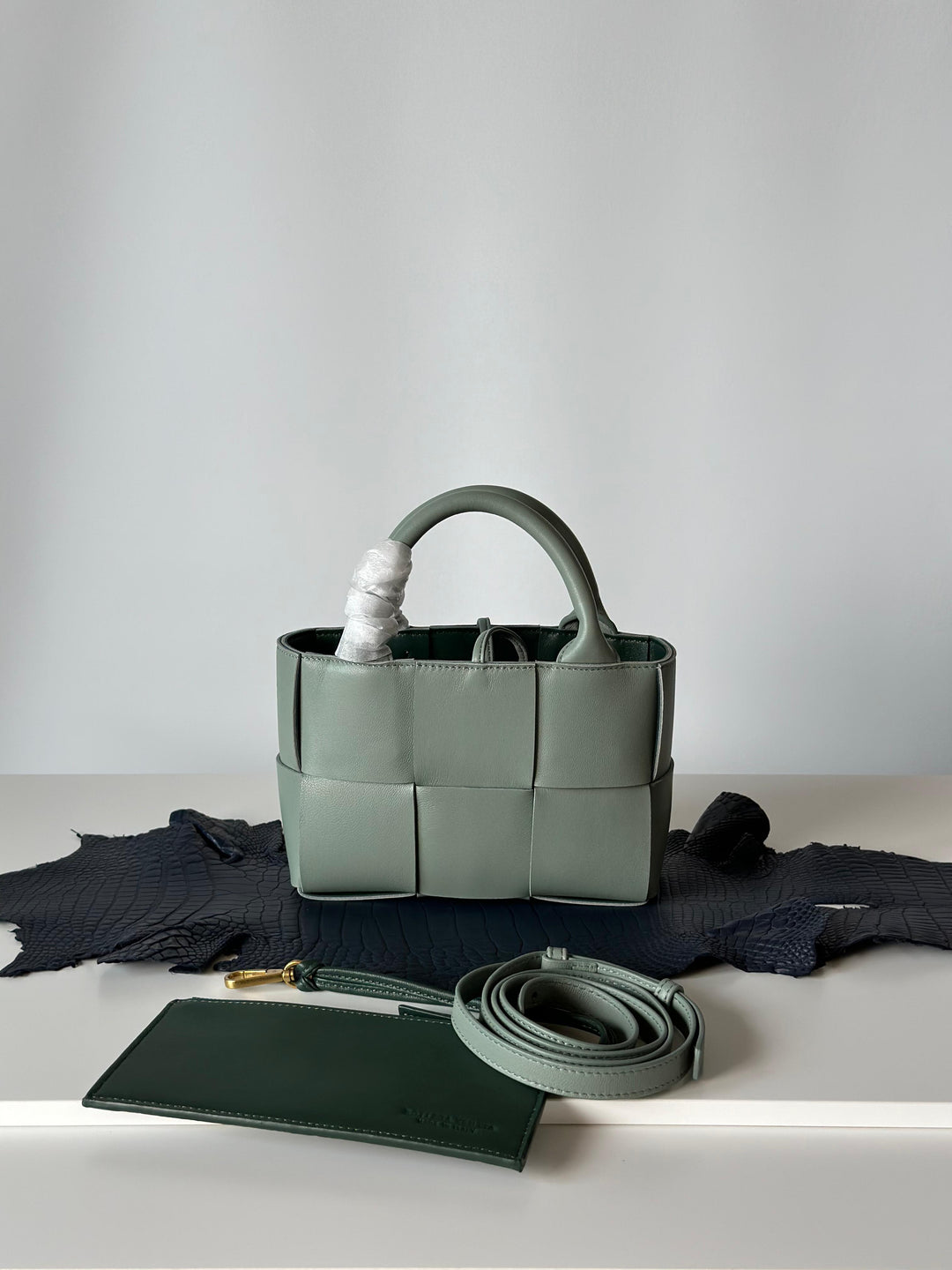 Ladies Bottega bags Lilly Onlines