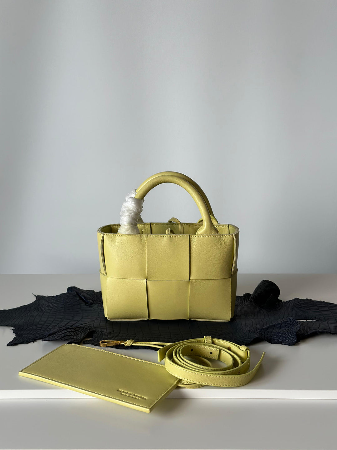 Ladies Bottega bags Lilly Onlines