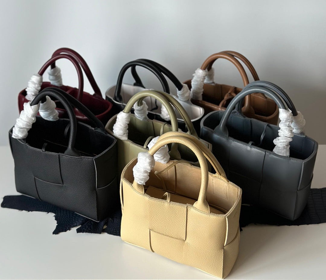 Ladies Bottega bags Lilly Onlines