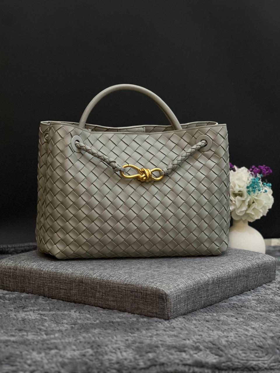 Ladies Bottega bags Lilly Onlines