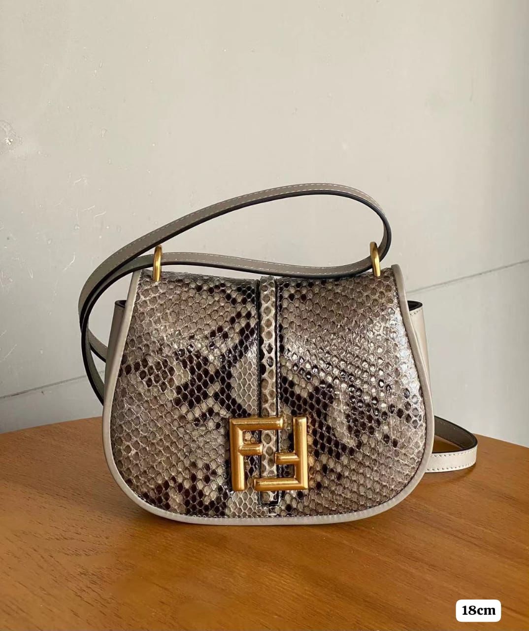 Ladies Fendi bags Lilly Onlines