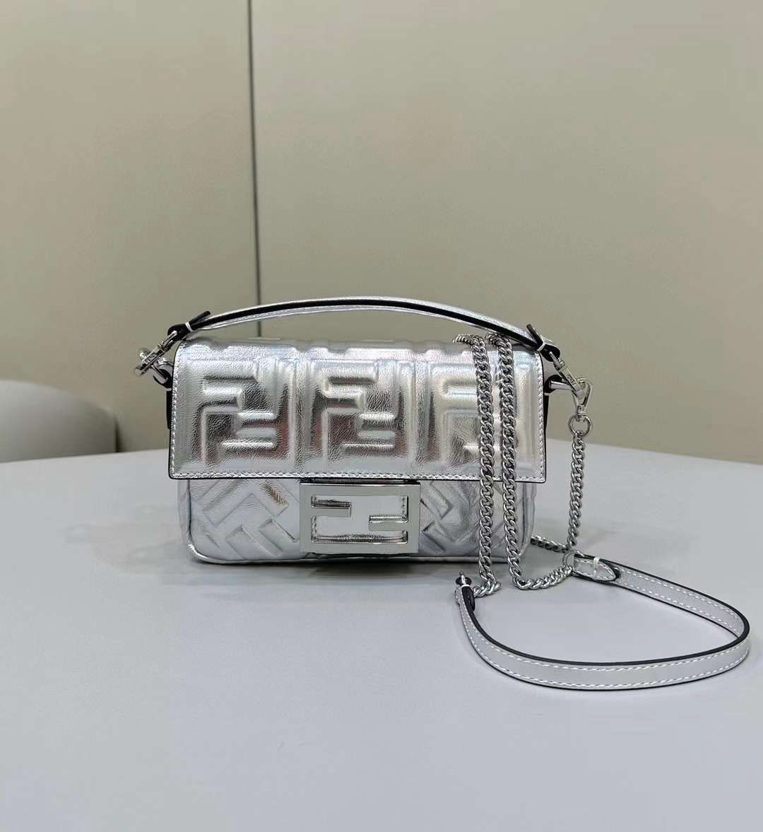 Ladies Fendi bags Lilly Onlines