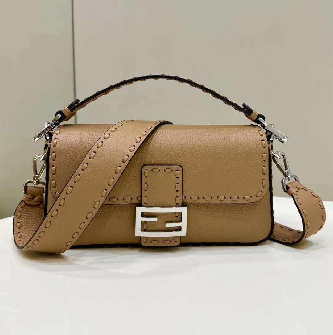 Ladies Fendi bags Lilly Onlines