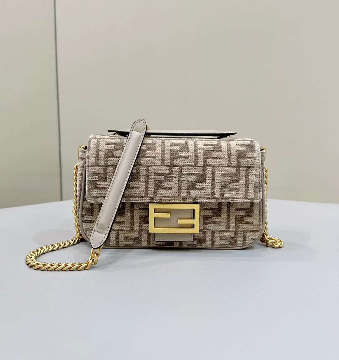 Ladies Fendi bags Lilly Onlines