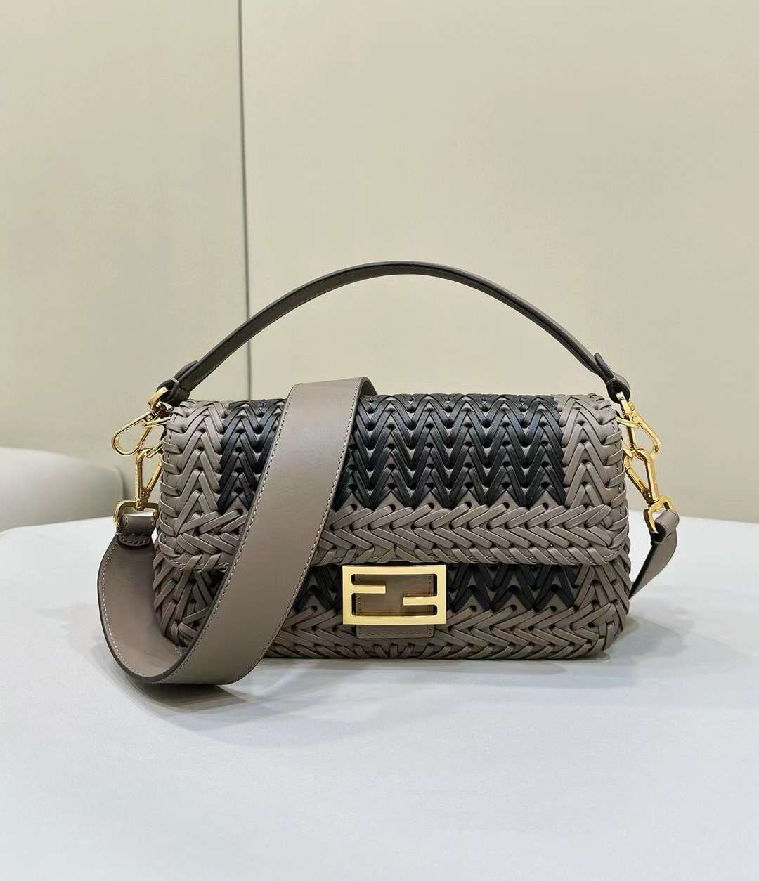 Ladies Fendi bags Lilly Onlines