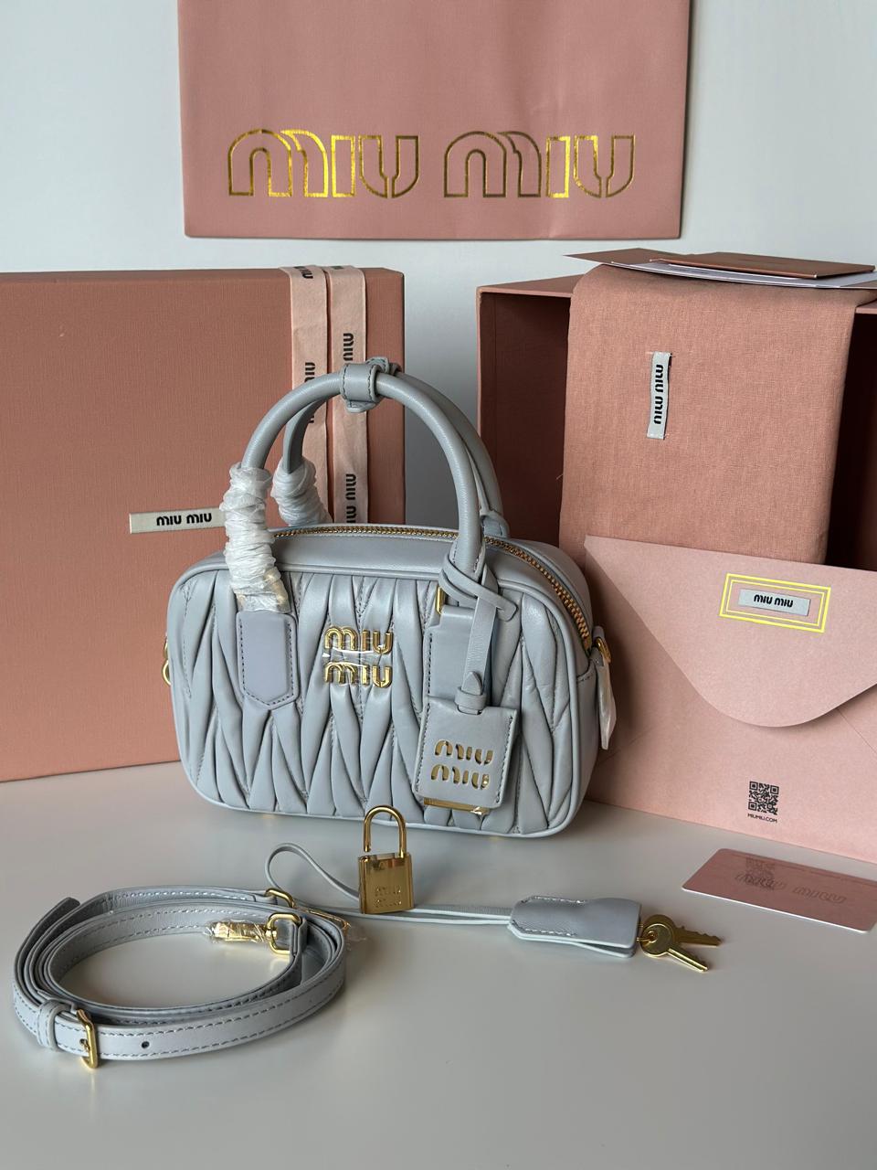 Ladies MIU MIU bags Lilly Onlines