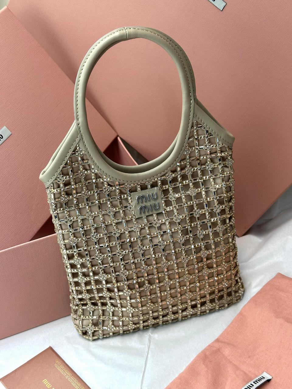 Ladies MIU MIU bags Lilly Onlines