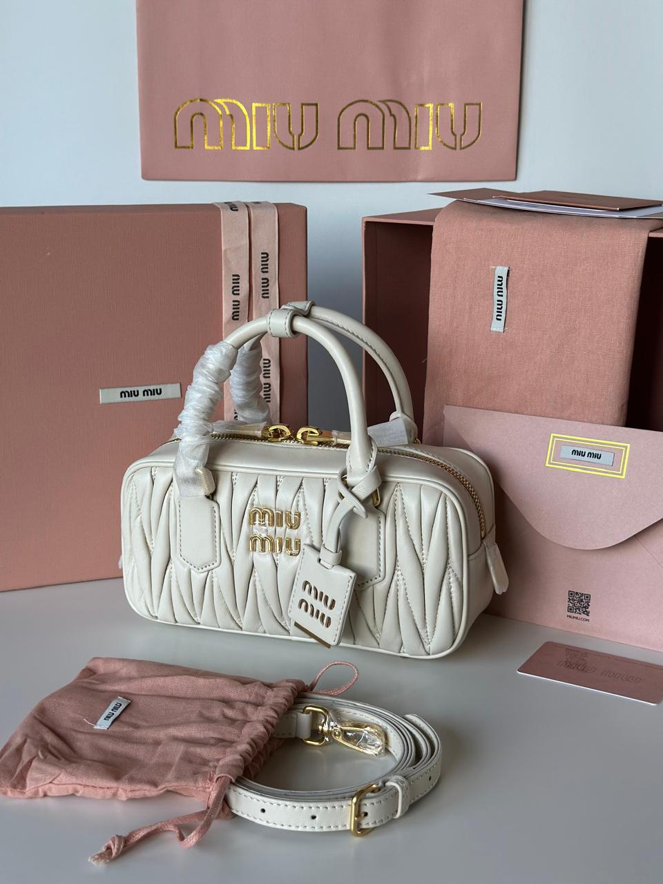 Ladies MIU MIU bags Lilly Onlines