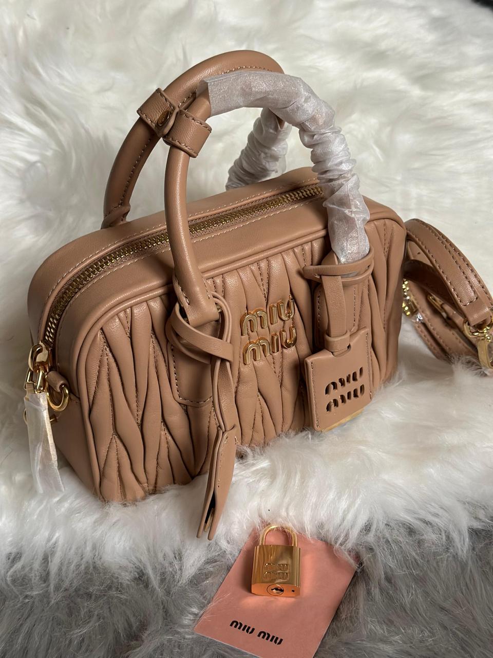 Ladies MIU MIU bags Lilly Onlines