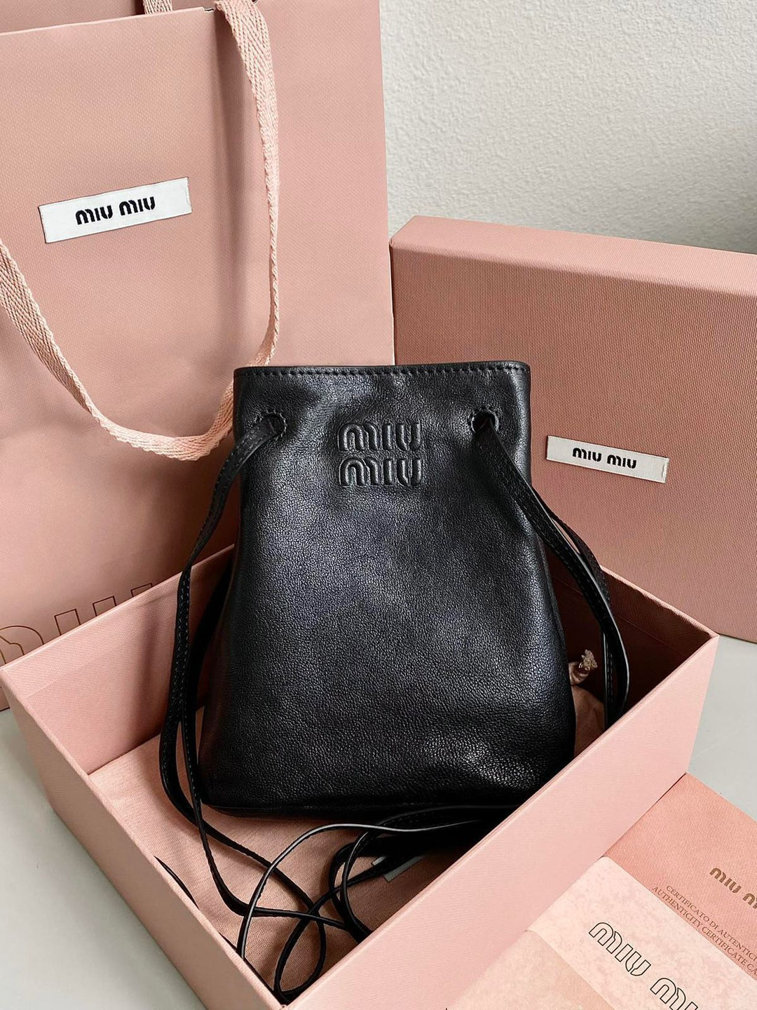 Ladies MIU MIU bags Lilly Onlines