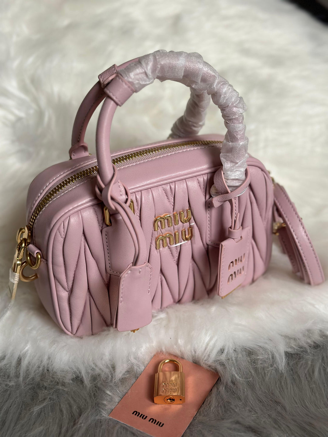 Ladies MIU MIU bags Lilly Onlines