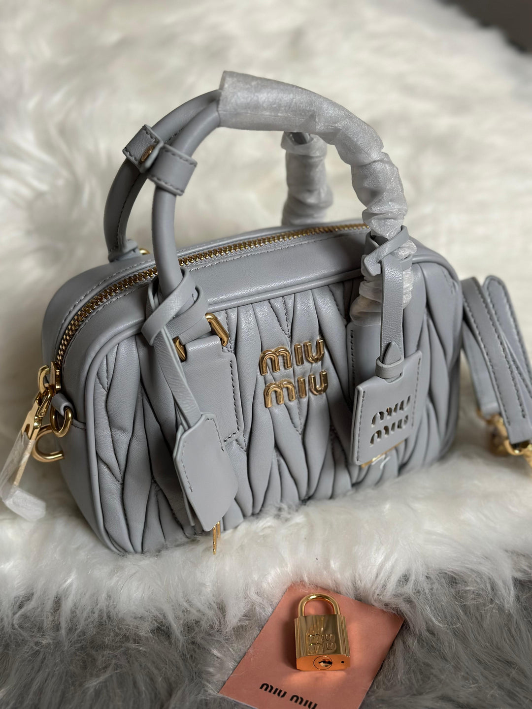 Ladies MIU MIU bags Lilly Onlines
