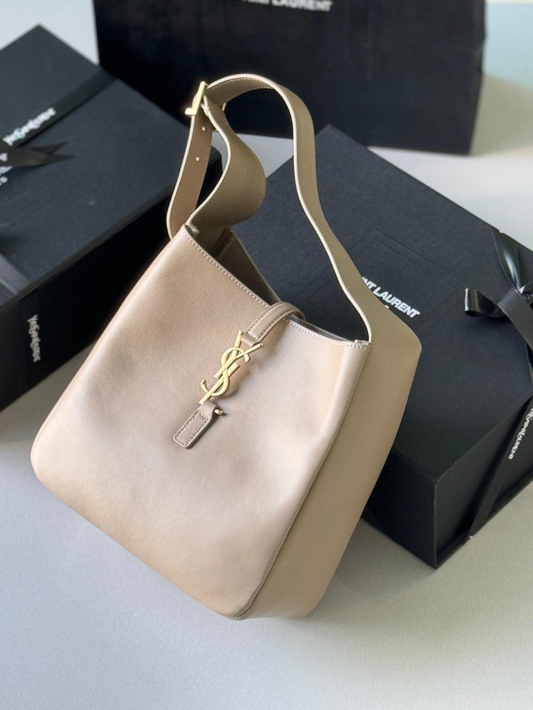 Ladies YSL bags Lilly Onlines